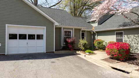 247 5th Ne 8 Ave NE #8, Hickory, NC 28601