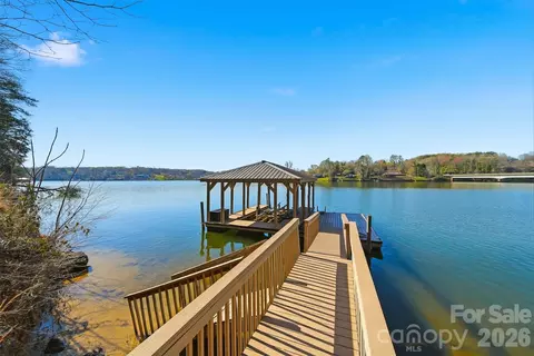 View/Area - 152 Bridge Pointe Ln, Hickory, NC 28601 photo 5 of 13