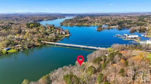 View/Area - 152 Bridge Pointe Ln, Hickory, NC 28601 photo 11 of 13