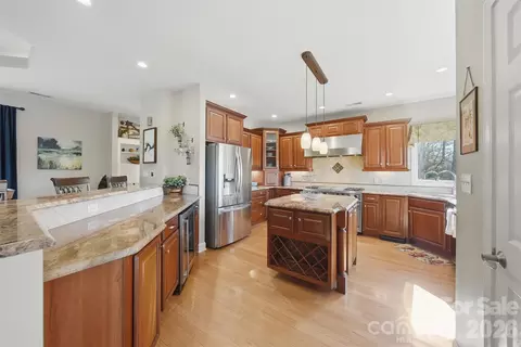 Kitchen - 152 Bridge Pointe Ln, Hickory, NC 28601 photo 2 of 6