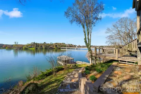 View/Area - 152 Bridge Pointe Ln, Hickory, NC 28601 photo 4 of 13