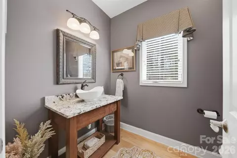 Bath - 152 Bridge Pointe Ln, Hickory, NC 28601 photo 1 of 1