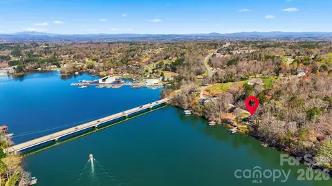 View/Area - 152 Bridge Pointe Ln, Hickory, NC 28601 photo 12 of 13