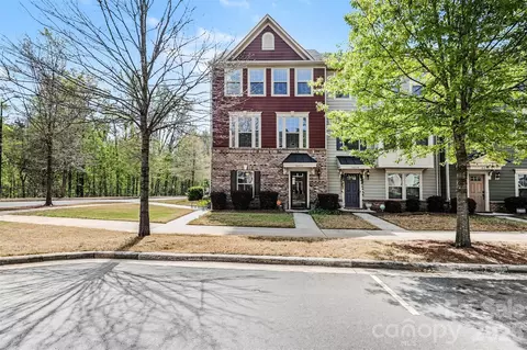 4011 Zilker Park Dr, Charlotte, NC 28217