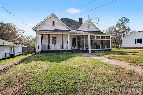 Exterior - 703 5th St, Spencer, NC 28159 photo 3 of 5