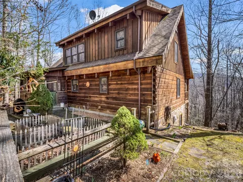 256 Bear Branch Rd, Hendersonville, NC 28792