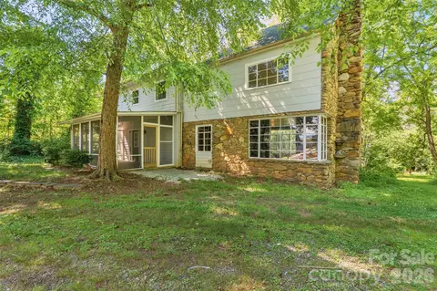 112 Candler School Rd, Candler, NC 28715