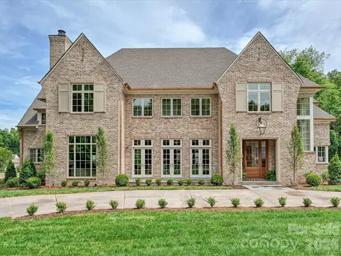 3701 Pelham Ln, Charlotte, NC 28211