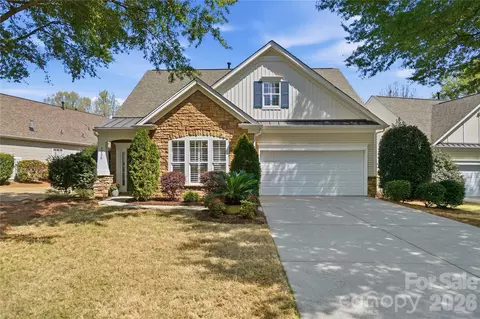 3235 Darlington Rd, Matthews, NC 28105