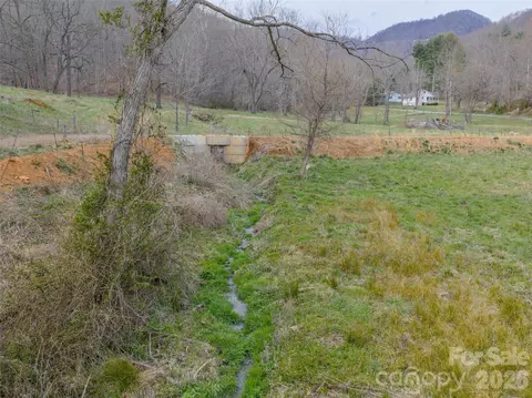 1433 Crabtree Mountain Rd, Clyde, NC 28721 photo 8