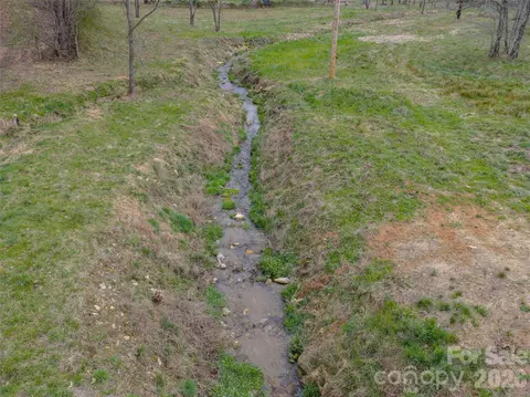 1433 Crabtree Mountain Rd, Clyde, NC 28721 photo 10