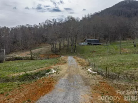 1433 Crabtree Mountain Rd, Clyde, NC 28721 photo 3