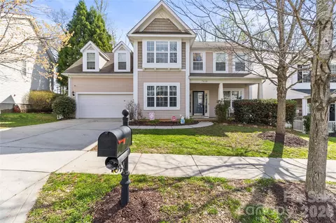 7030 Carrington Pointe Dr, Huntersville, NC 28078