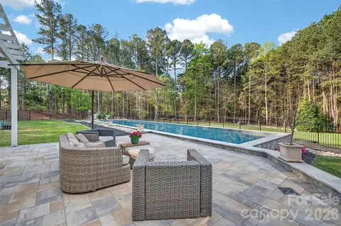 137 Brockton Ln, Mooresville, NC 28117