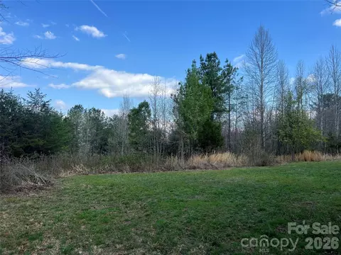 3226 Morganton Blvd, Lenoir, NC 28645