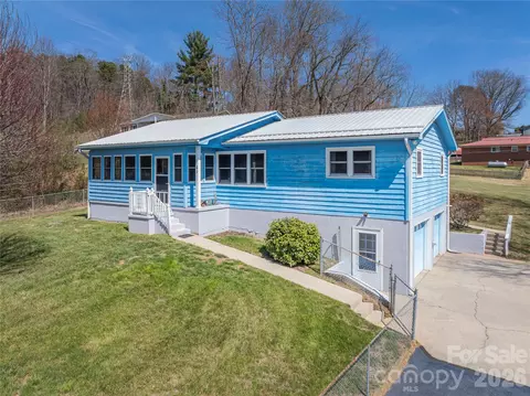 40 Warner Rd, Canton, NC 28716