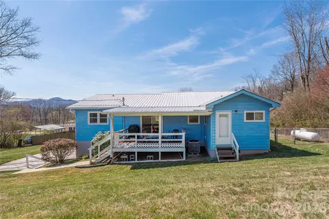 Exterior - 40 Warner Rd, Canton, NC 28716 photo 3 of 4