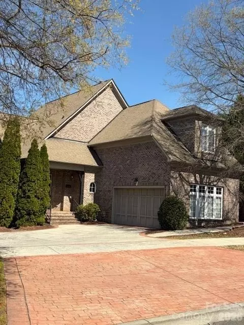 2504 Olde White Ln, Charlotte, NC 28226