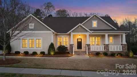 1328 Kings Bottom Dr, Fort Mill, SC 29715