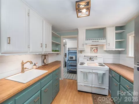 Kitchen - 897 Dark Ridge Rd, Sylva, NC 28779 photo 1 of 3