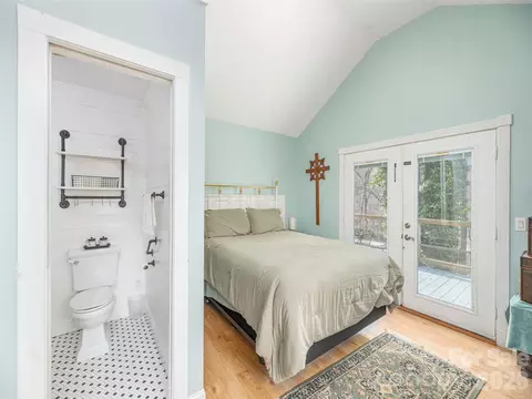 Bedroom - 897 Dark Ridge Rd, Sylva, NC 28779 photo 3 of 3
