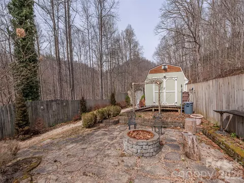 Exterior - 897 Dark Ridge Rd, Sylva, NC 28779 photo 7 of 15