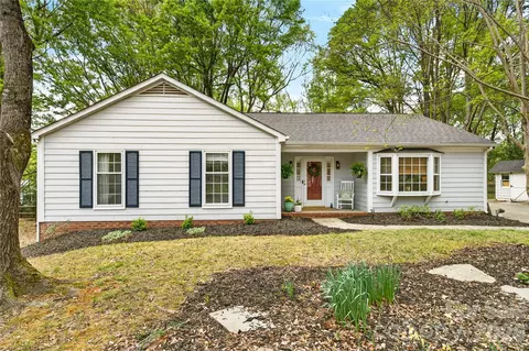8844 Kirchenbaum Dr, Charlotte, NC 28210
