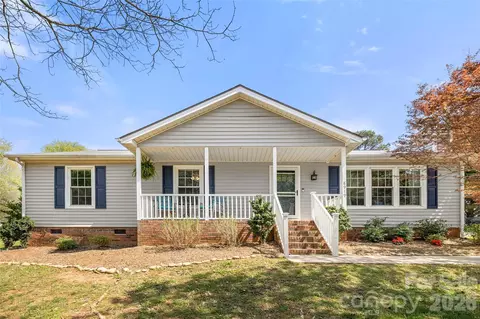 8919 W Meadow Ridge Rd, Fort Mill, SC 29707