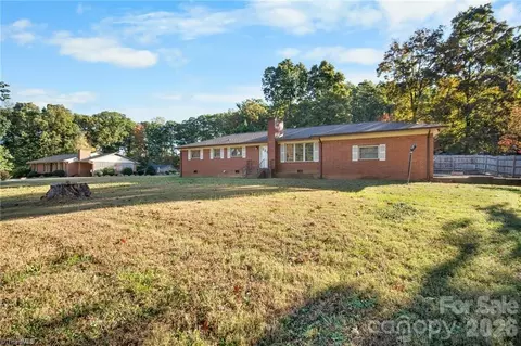 19 Colonial Dr, Lexington, NC 27292