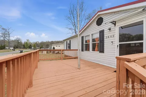 2862 Eagle Point Dr, Trinity, NC 27370 photo 4