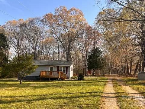 2446 Crowders Creek Rd, Gastonia, NC 28052