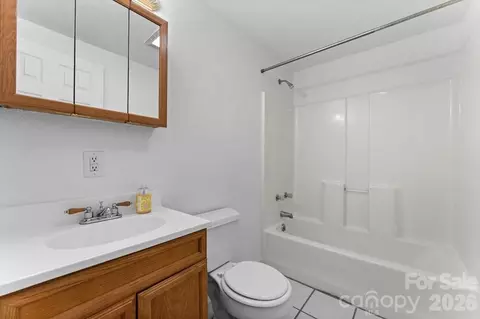 Bath - 44 Ellistone Ct, Sylva, NC 28779 photo 1 of 4