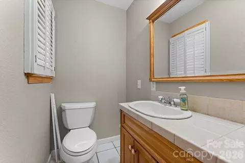 Bath - 44 Ellistone Ct, Sylva, NC 28779 photo 2 of 4