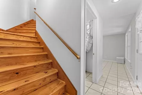 Entry Way - 44 Ellistone Ct, Sylva, NC 28779 photo 1 of 4