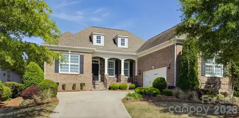 14924 High Bluff Ct, Charlotte, NC 28278