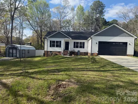 1254 Blairwood Ct, Lancaster, SC 29720