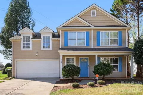 503 River View Dr, Lowell, NC 28098