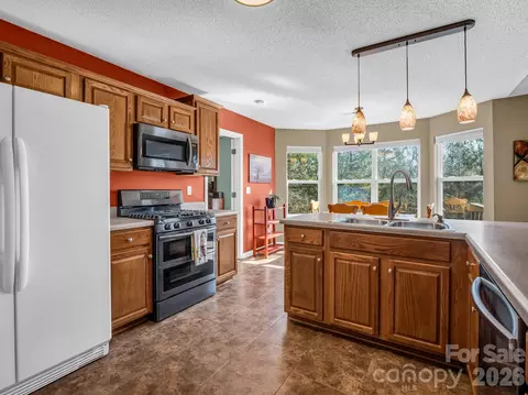 Kitchen - 3 Wagon Trce, Flat Rock, NC 28731 photo 3 of 5