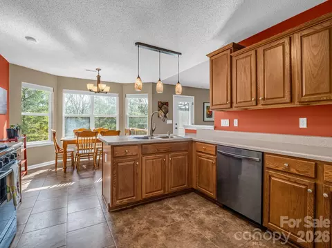 Kitchen - 3 Wagon Trce, Flat Rock, NC 28731 photo 2 of 5