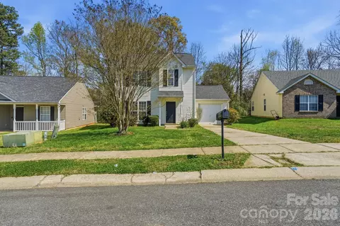 836 Almora Dr, Charlotte, NC 28216
