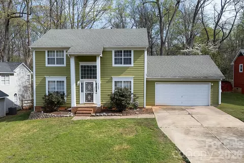 7422 Autumn Trail Dr, Charlotte, NC 28213