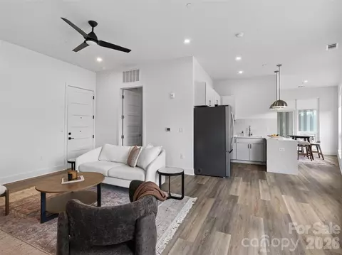 123 Haywood 202 St #202, Asheville, NC 28801