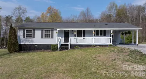 1528 Miller Hill Rd, Lenoir, NC 28645
