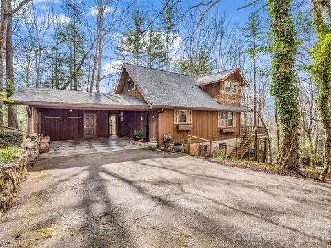 1 Alpine Way, Swannanoa, NC 28778