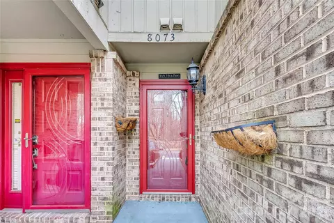8073 Charter Oak Ln, Charlotte, NC 28226