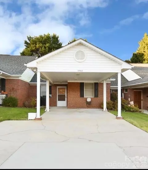 19968 Oak Leaf Cir, Cornelius, NC 28031