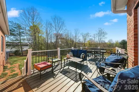 Exterior - 976 Amherst Rd, Morganton, NC 28655 photo 3 of 7