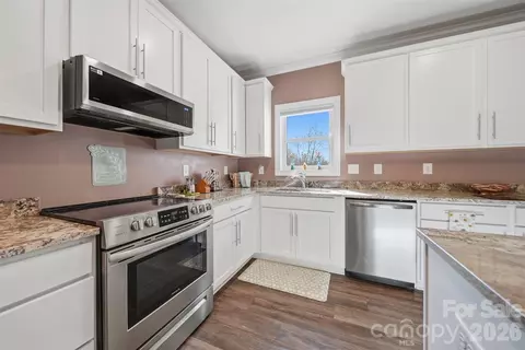 Kitchen - 976 Amherst Rd, Morganton, NC 28655 photo 4 of 4