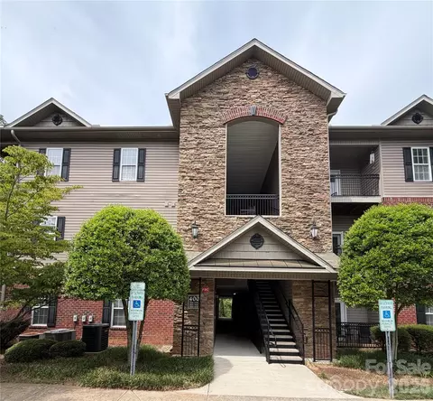 413 Appeldoorn 413 Cir #413, Asheville, NC 28803
