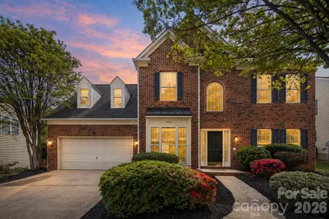 268 Glencoe Ln, Mooresville, NC 28117